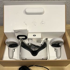🚫Sold🚫Meta Oculus Quest 2 VR Headset with Controllers - White